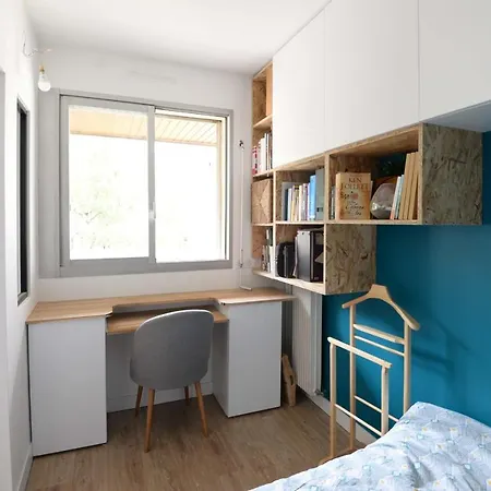 Nice Design Apt With Balcony In The Heart Of Paris Apartment Paris