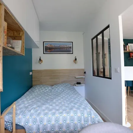 Apartment Nice Design Apt With Balcony In The Heart Of Paris *